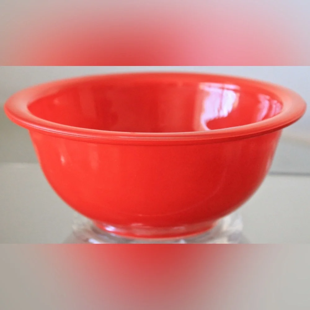 PYREX NESTING GLASS MIXING BOWL SET OF 3 VINTAGE RED 10,8,7 INCH